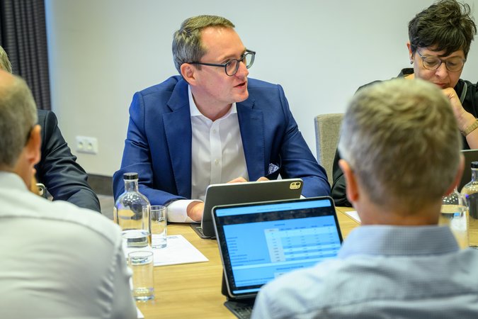 Öffnet eine Lightbox: 