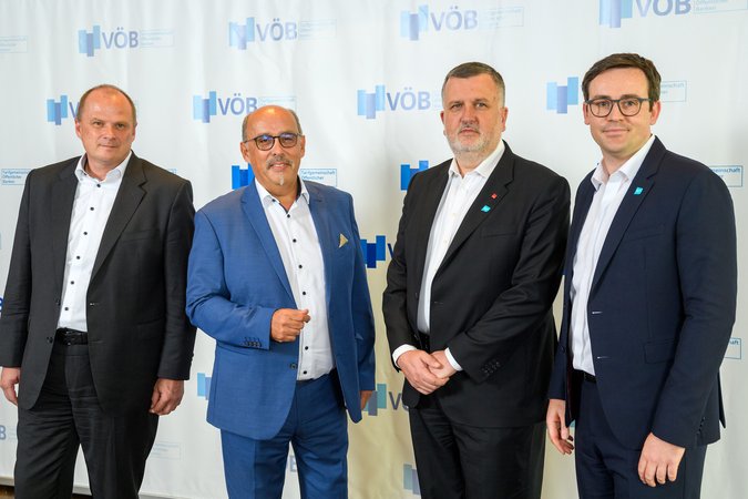 Öffnet eine Lightbox: Verhandlungsführer ver.di und öffentliche Banken Verhandlungsführer ver.di und öffentliche Banken