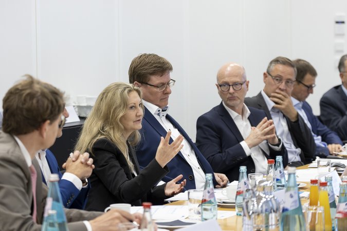 Öffnet eine Lightbox: 