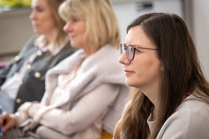 Öffnet eine Lightbox: 