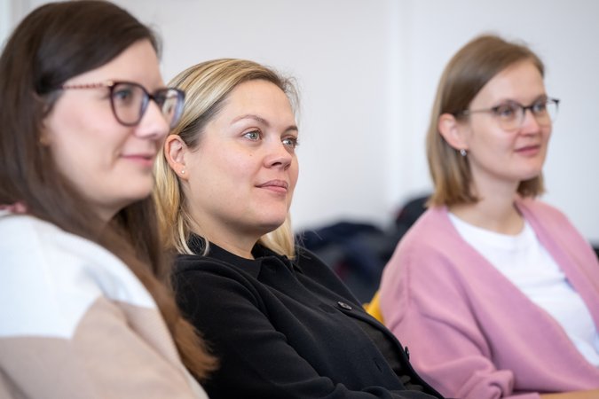 Öffnet eine Lightbox: 
