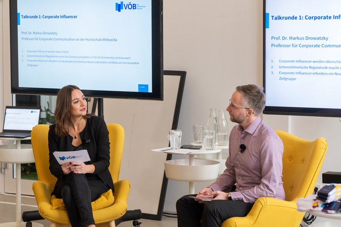 Öffnet eine Lightbox: 