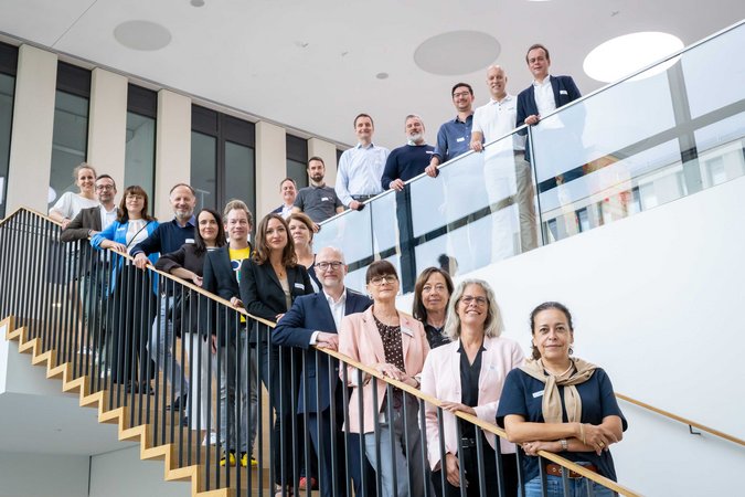 Öffnet eine Lightbox: 