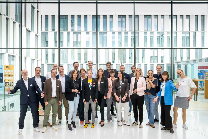 Öffnet eine Lightbox: 