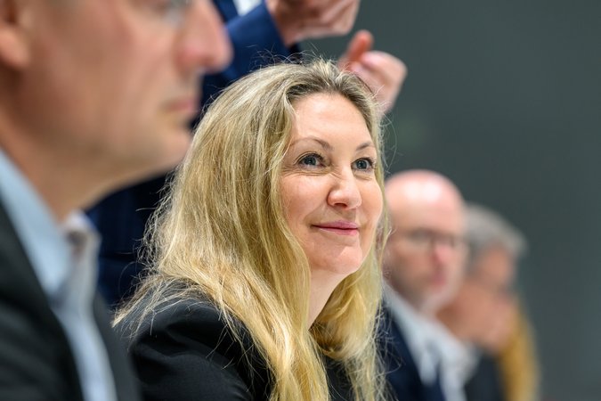 Öffnet eine Lightbox: Birgit Henseler (DZ BANK AG) Birgit Henseler (DZ BANK AG)