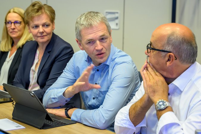 Öffnet eine Lightbox: 