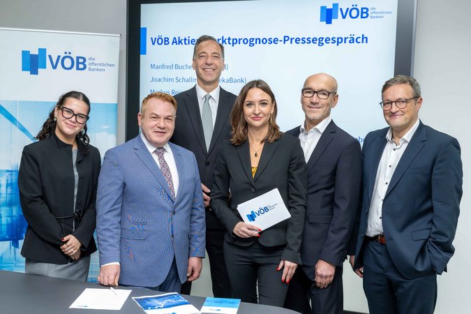 Öffnet eine Lightbox: 