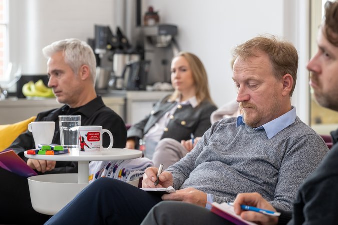 Öffnet eine Lightbox: 