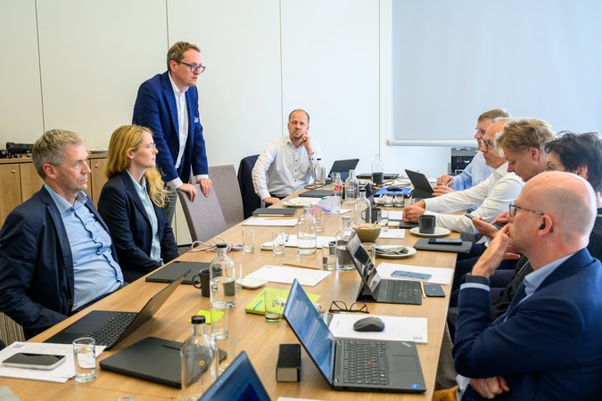 Öffnet eine Lightbox: 