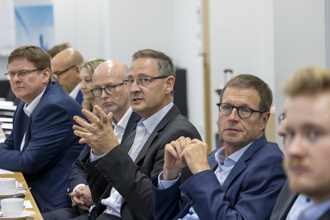 Öffnet eine Lightbox: 