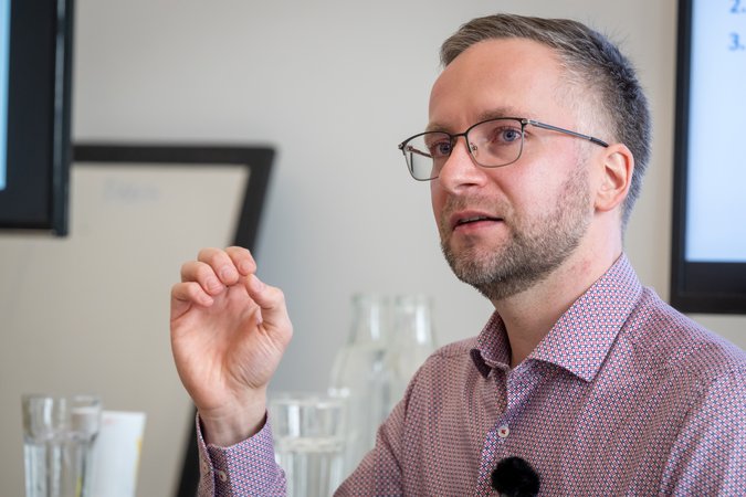 Öffnet eine Lightbox: 