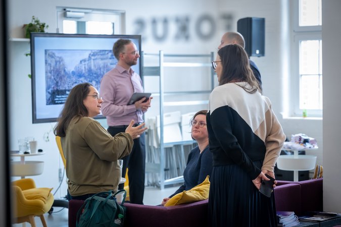 Öffnet eine Lightbox: 