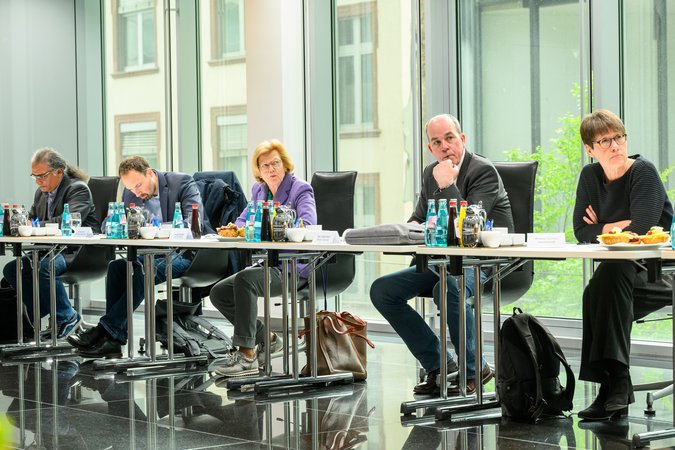 Öffnet eine Lightbox: Teilnehmer des Kapitalmarktprognose-Pressegesprächs Kapitalmarktprognose-Pressegespräch