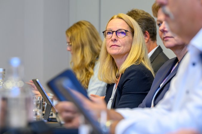 Öffnet eine Lightbox: 