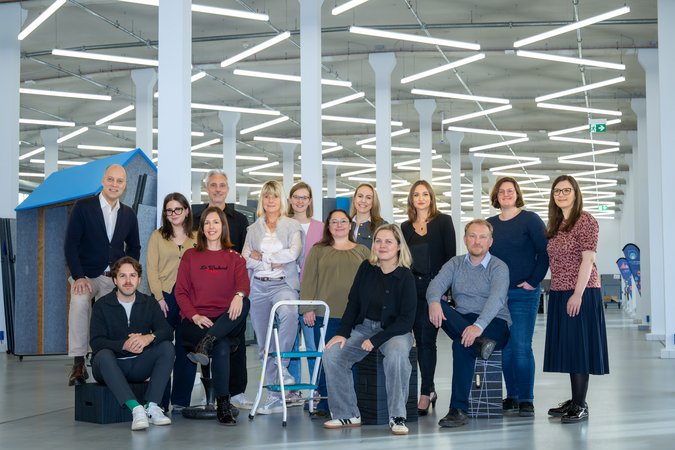 Öffnet eine Lightbox: 