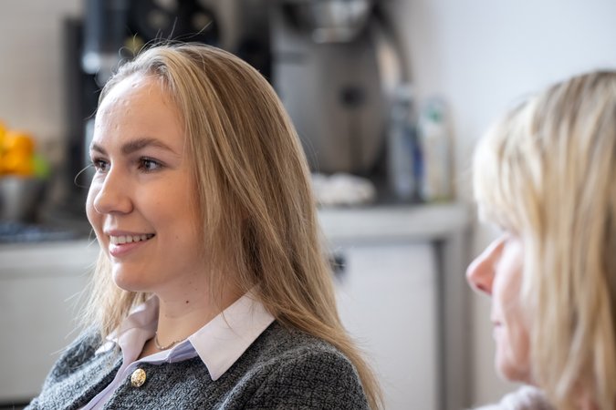 Öffnet eine Lightbox: 