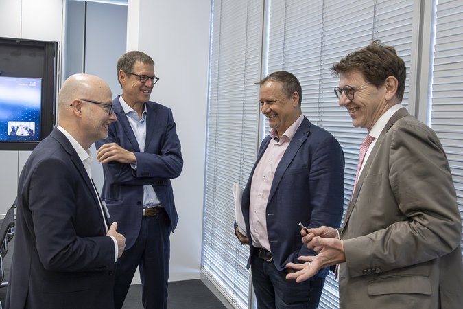 Öffnet eine Lightbox: 