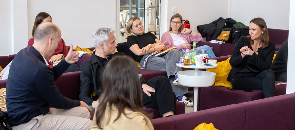 Öffnet eine Lightbox: 